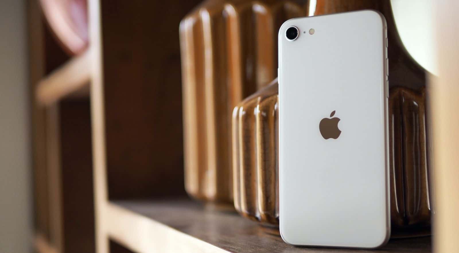 iPhone SE 3
