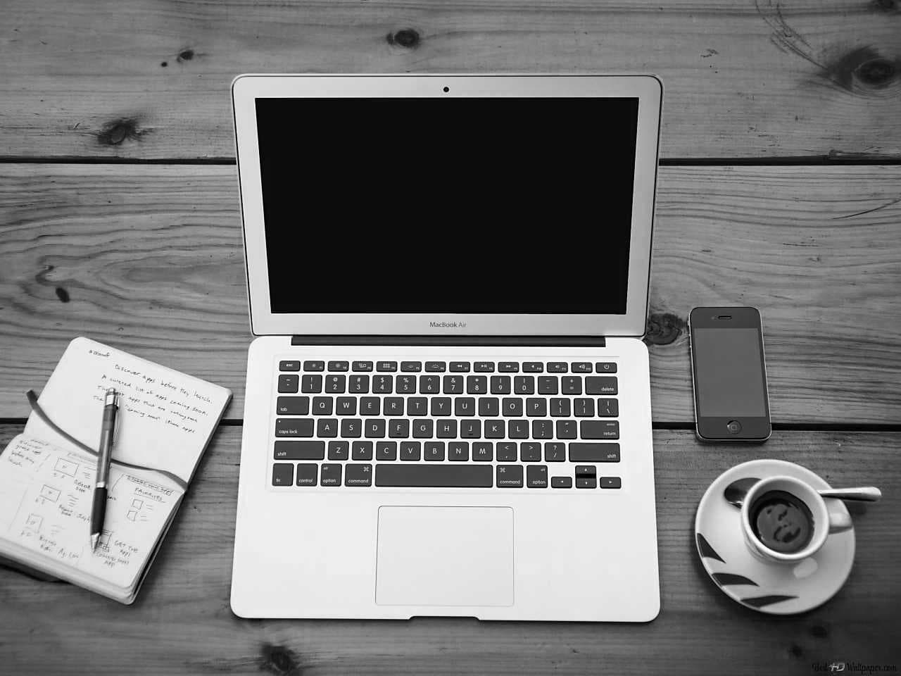 Dizüstü Bilgisayara/Laptopa Su Döküldü Ne Yapmalıyım? 2023