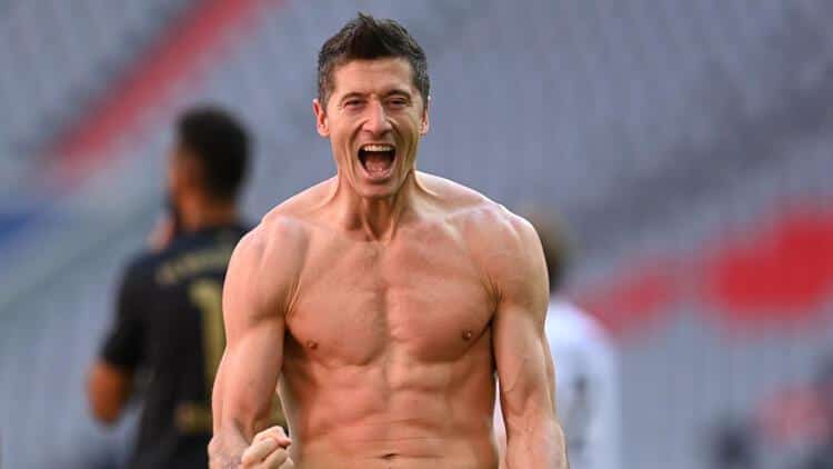 FIFA 22 Robert Lewandowski Oyuncu Reytingi Rating'i nasıl