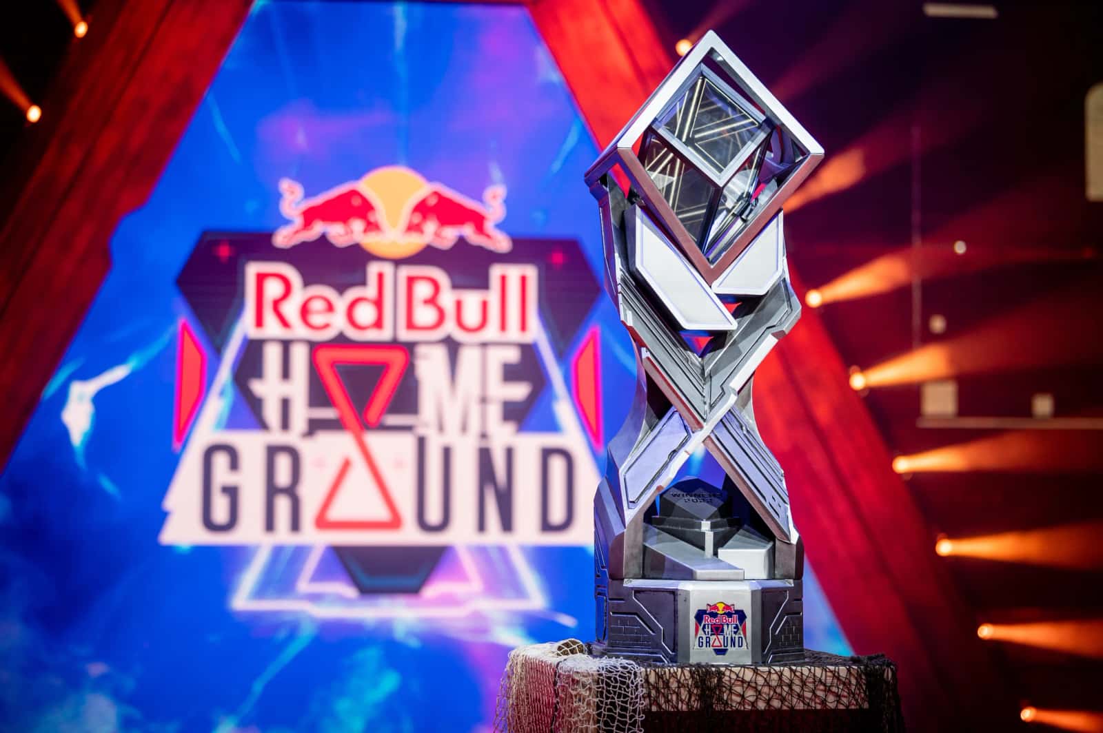 Red Bull Home Ground 4 EMEA Elemeleri
