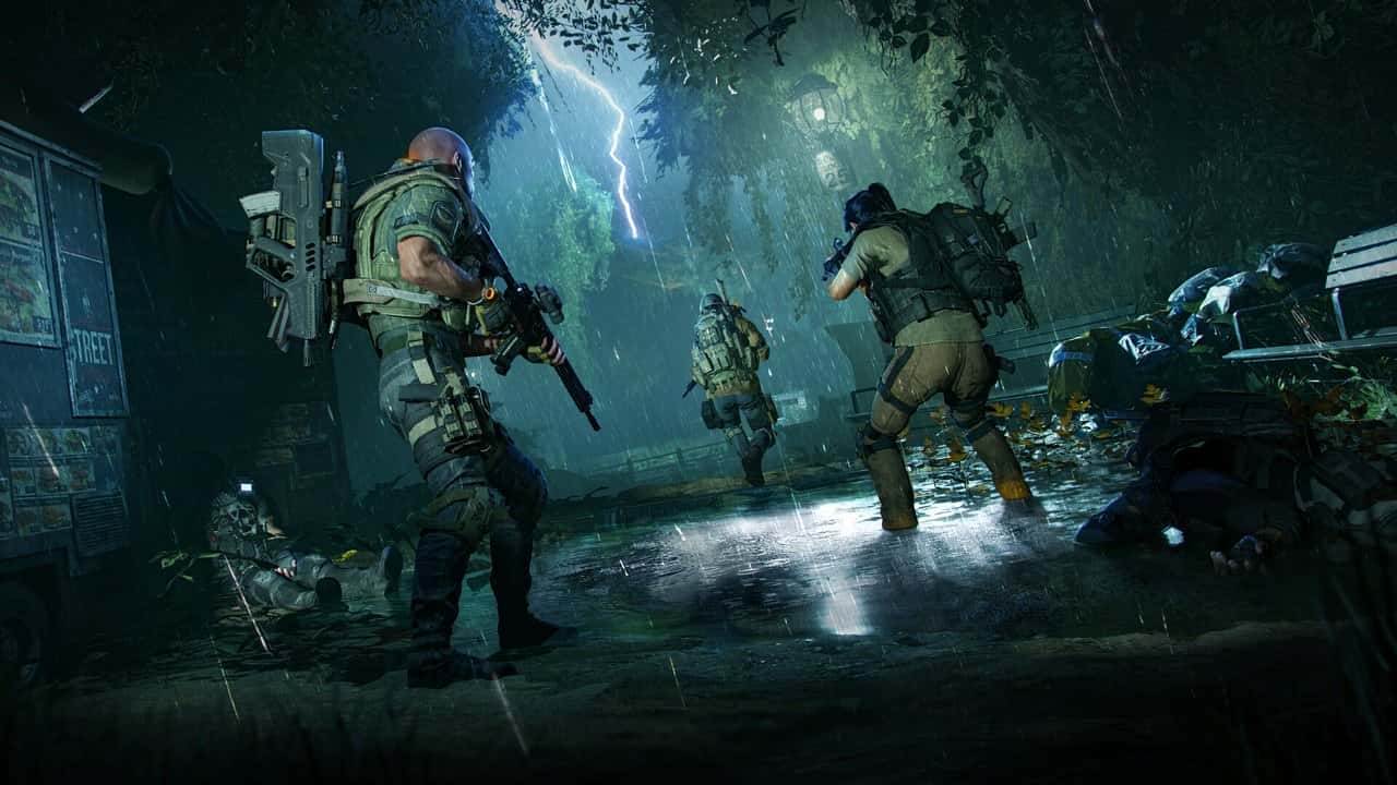 The Division 2 Echoes of Central Park'ta bitki örtüsüyle kaplı bir parkta ilerleyen ajan ekibi