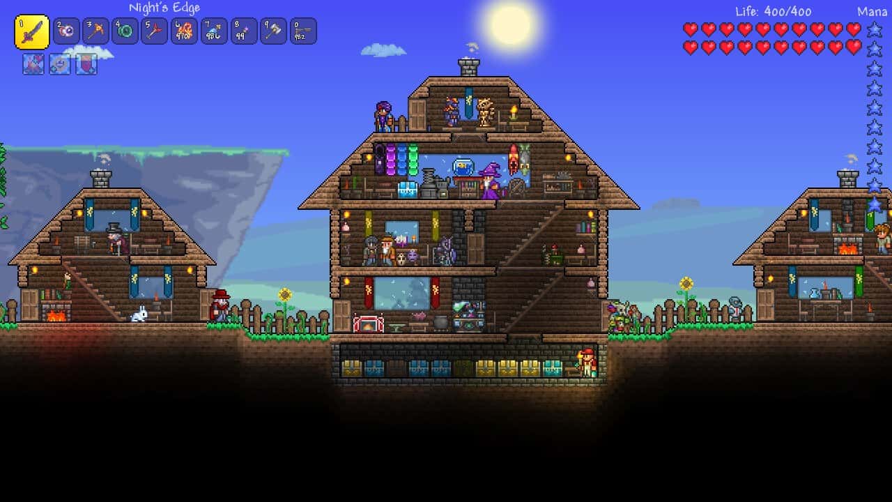 Terraria'da gündüz vakti ahşap evlerden oluşan bir köy