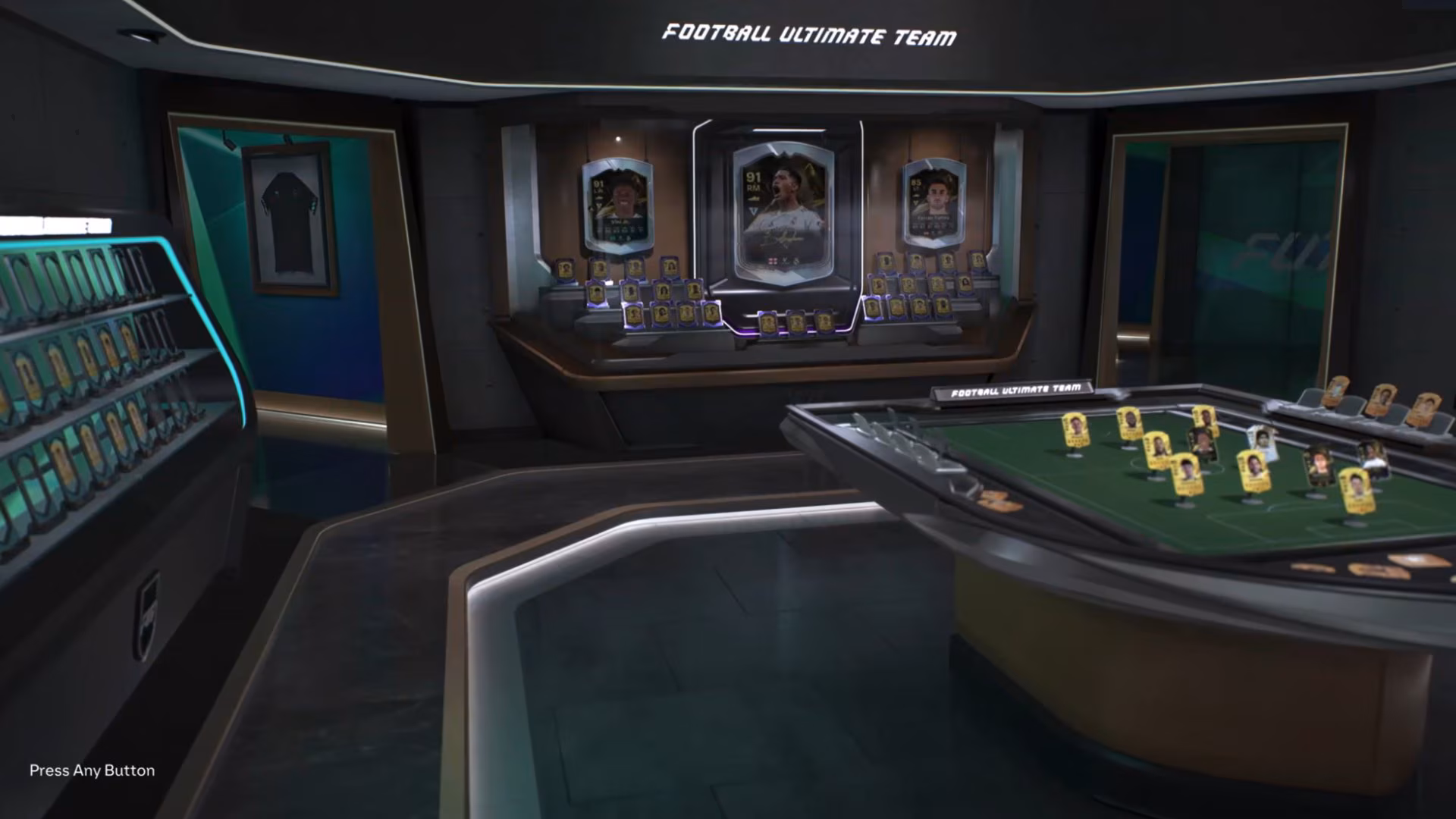 FC 27 Ultimate Team ana ekranı: taktik masası, oyuncu kartları ve formalar