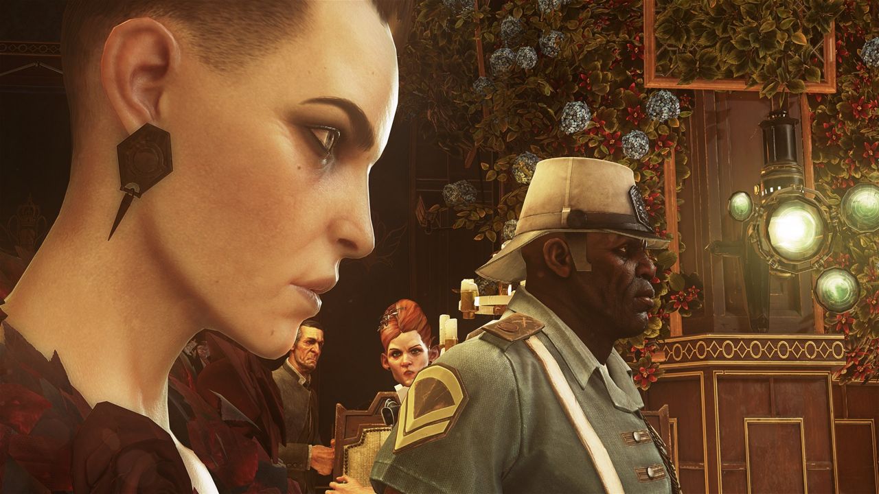 Dishonored 2 ekran görüntüsü: sarayda yan yana duran karakterler