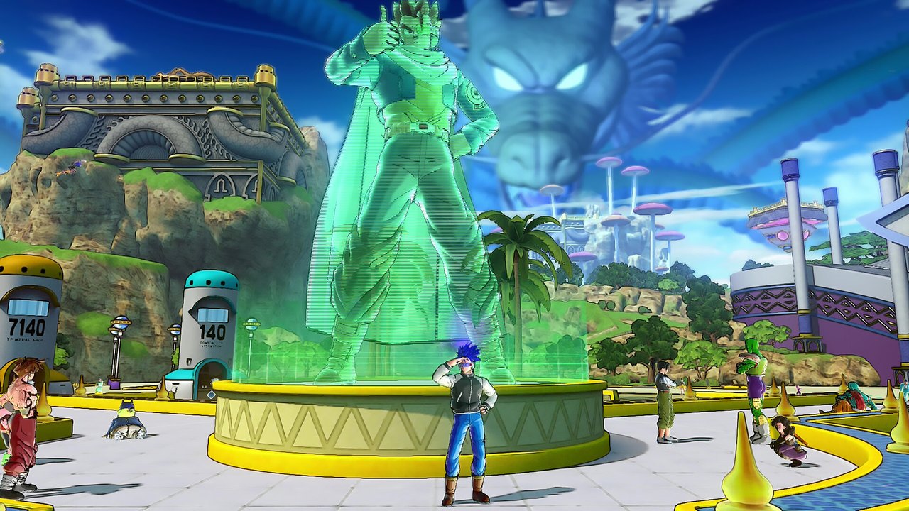 Dragon Ball Xenoverse 2'de dev bir heykelin bulunduğu renkli merkez şehirde dolaşan oyuncu karakterleri