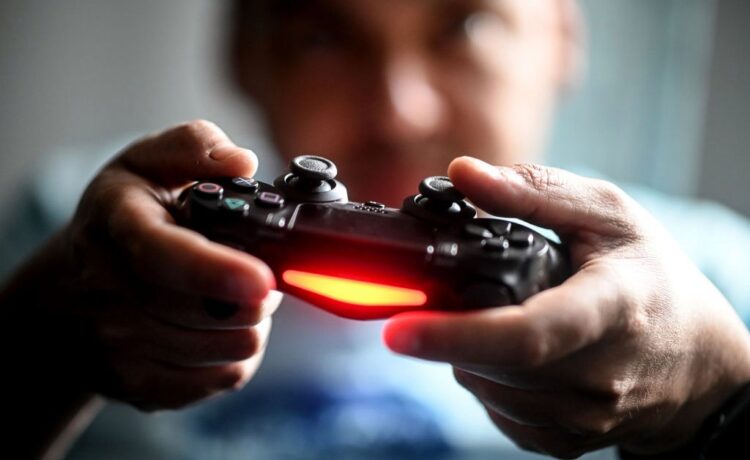 PlayStation Play At Home Kampanyası