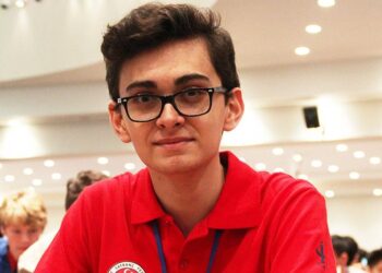 Satrançta Kimsenin Yapamadığını Deneyen Türk! Vahap Şanal Yenilmez Bilgisayara Meydan Okuyor!