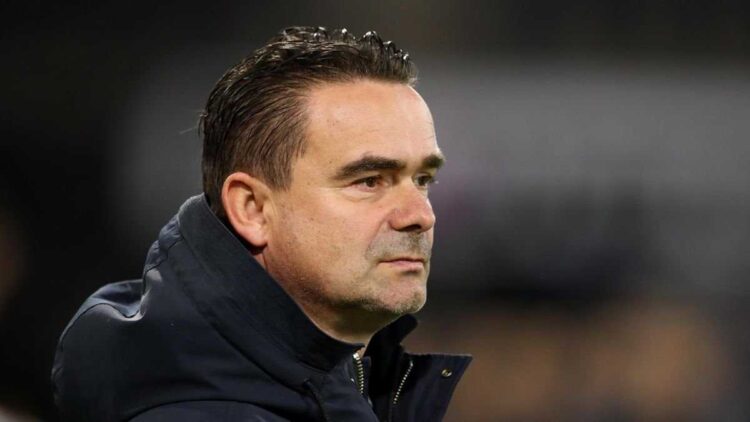 Marc Overmars FIFA 22 ikon kartları kaldırıldı mı? Nedeni ne?