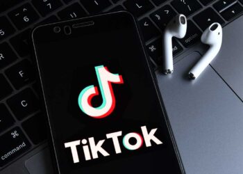 TikTok'ta Videoyu Kimin İzlediği Görülür Mü? 2022