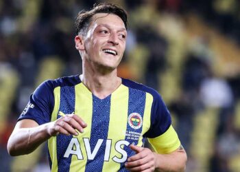 FIFA 23 Mesut Özil Kış Jokerleri SBC En Ucuz Tamamla!