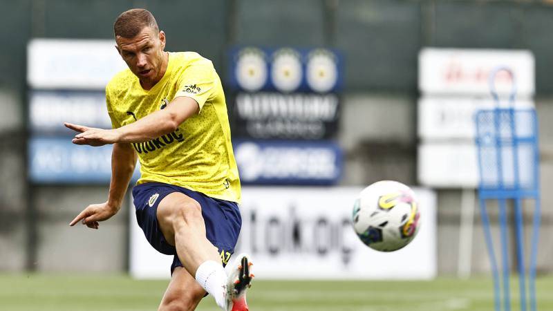 EA FC 24 Fenerbahçe o Oyuncu Reytingleri Edin Dzeko