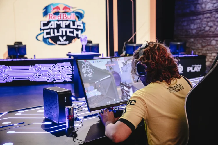 Red Bull Campus Clutch Dünya Finali Yakında Başlıyor