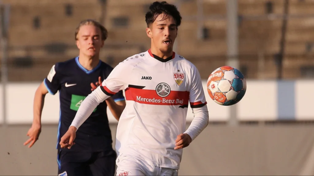 EA-FC-24-Kariyer-Mod-LAURIN-ULRICH