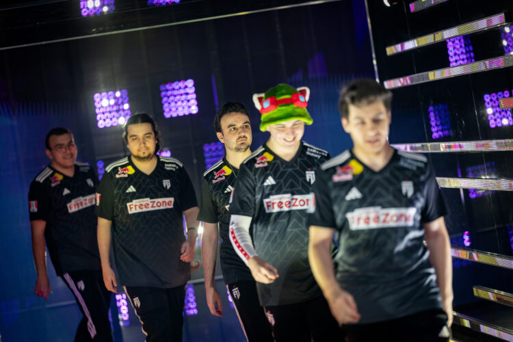 FUT Esports Dünya Sahnesine Çıkıyor!